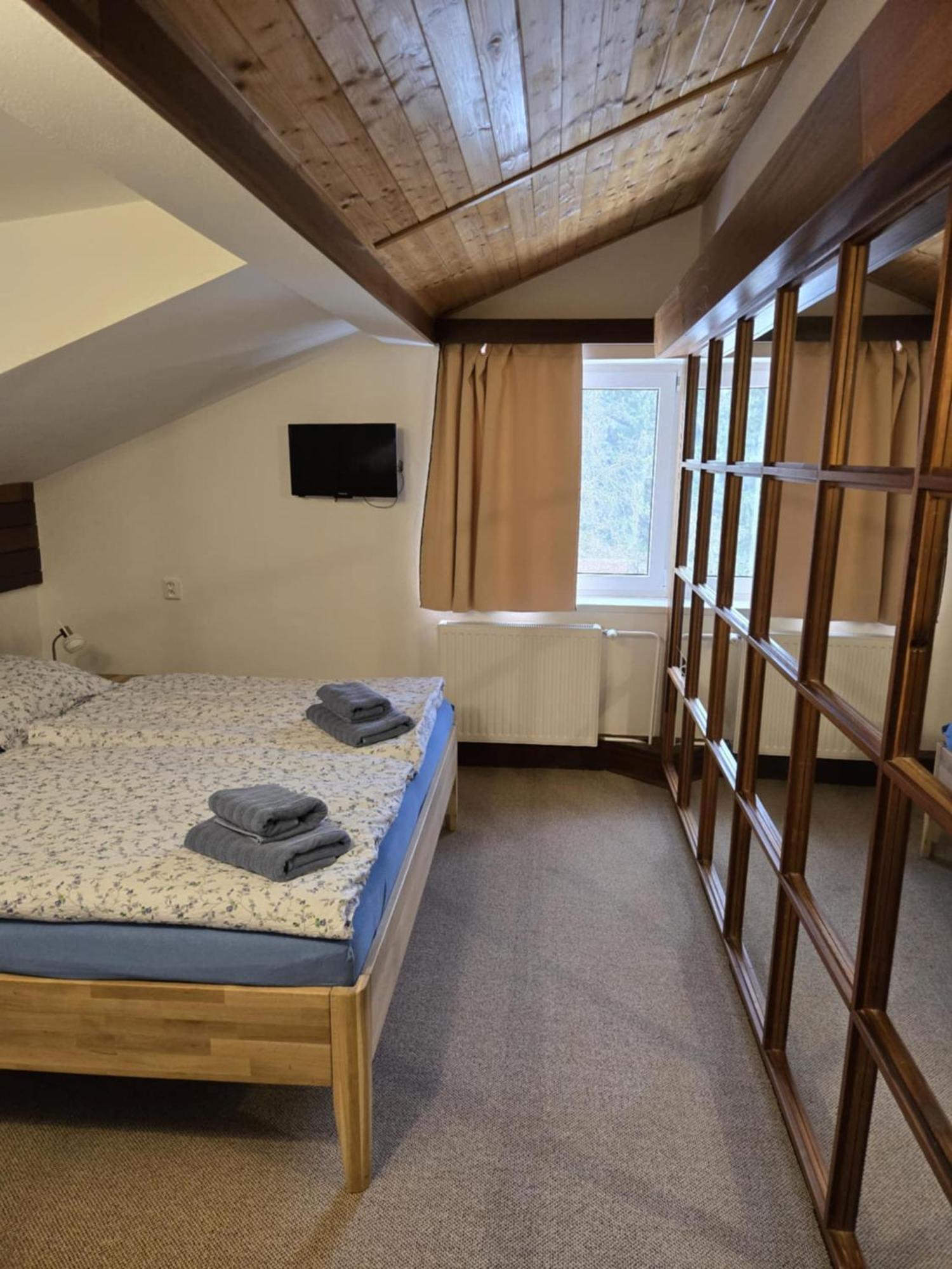 Vlachovice Hotel A Penzion Pegas מראה חיצוני תמונה